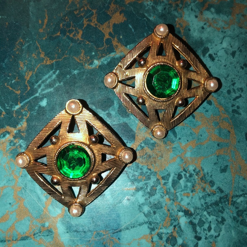Vintage Clip on earrings